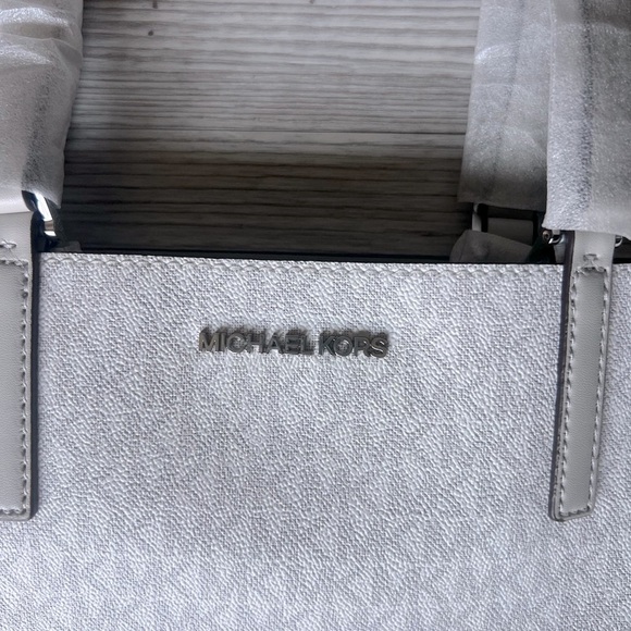 MICHAEL KORS kelli large two-tone logo tote bag NWT - Picture 3 of 16